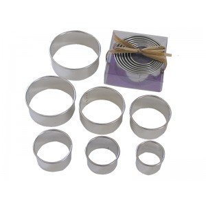 Round Cookie Cutter Set by R&M 7 Piece