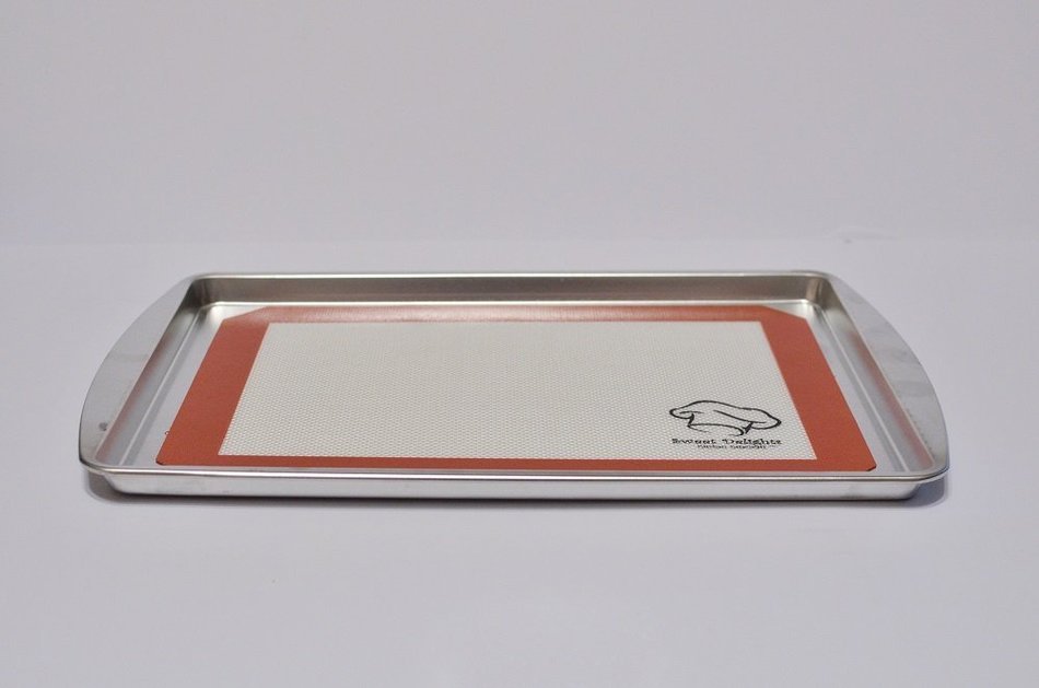 Baking Mat Non-Stick Silicone 11.75 X 8.25 Inches N4