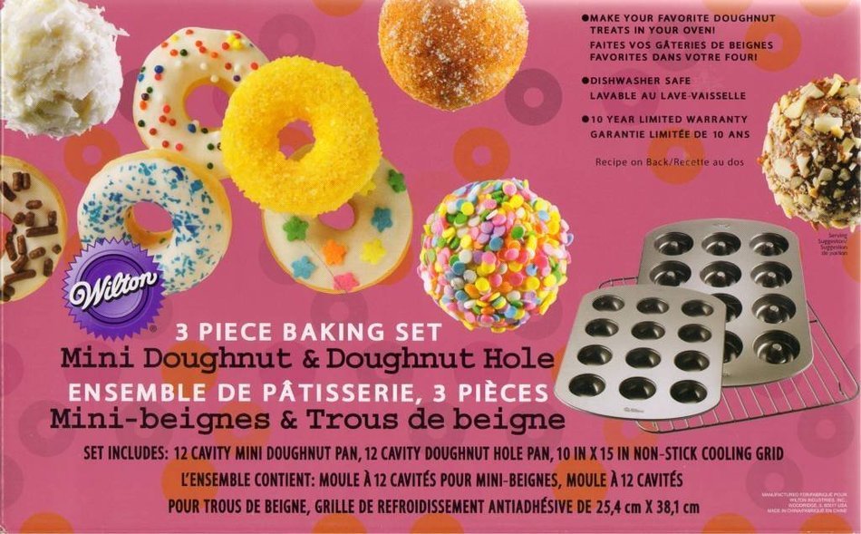 Wilton 3 Piece Mini Doughnut & Doughnut Hole Baking Set