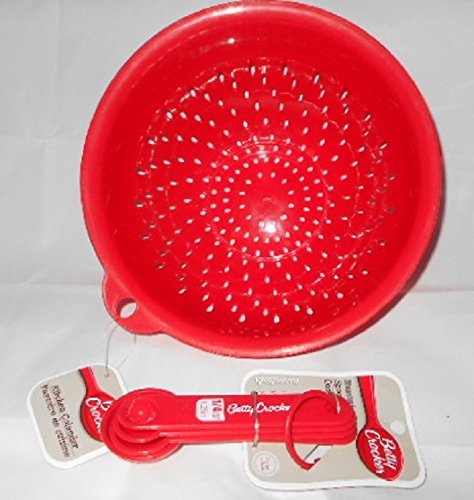 Betty Crocker 8" colander & Set of Measuring Spoons N2