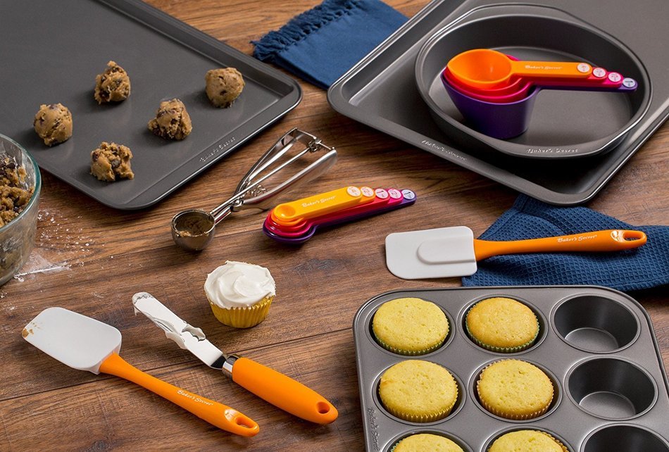 Baker's Secret 18 Piece Kids Baking Set, Multicolor N3
