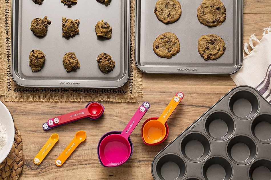 Baker's Secret 18 Piece Kids Baking Set, Multicolor N5