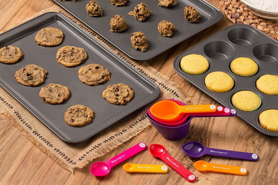 Baker's Secret 18 Piece Kids Baking Set, Multicolor N6