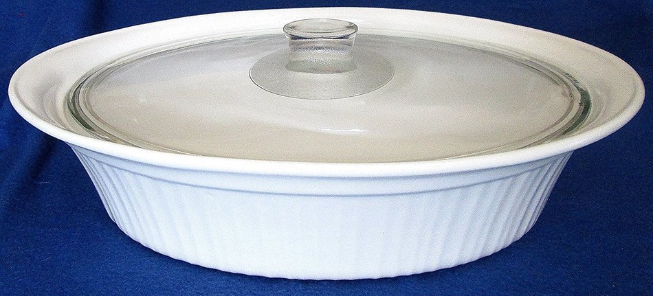 Corning Ware French White Stoneware Large 4 Quart Oval Casserole with Lid