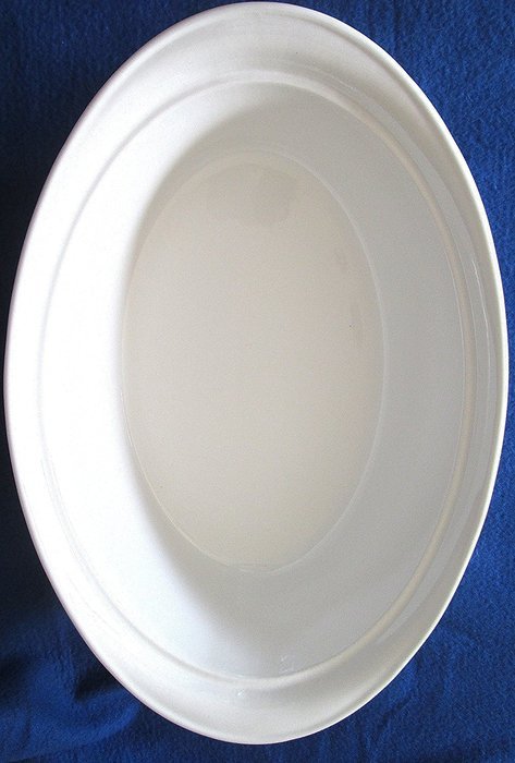 Corning Ware French White Stoneware Large 4 Quart Oval Casserole with Lid N3
