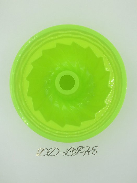 Large Lily Swirl Bundt Cake Pan Bread Chocolate Bakeware Silicone Mold N12