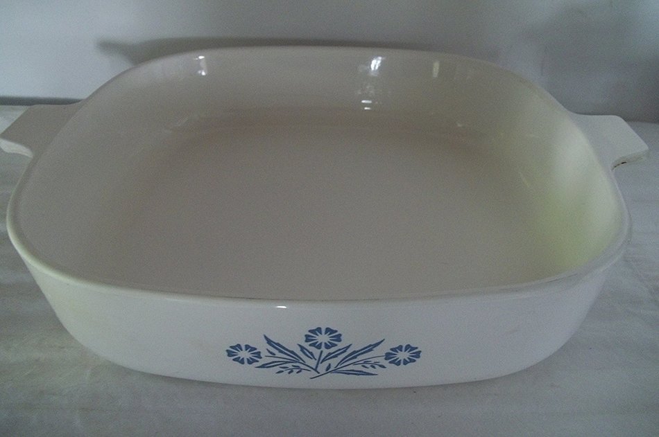 Corning Ware P-16-B 10"cornflower Casserole Dish