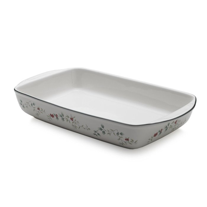 Pfaltzgraff, Winterberry 14-Inch Rectangular Baker Stoneware in a Gift Box
