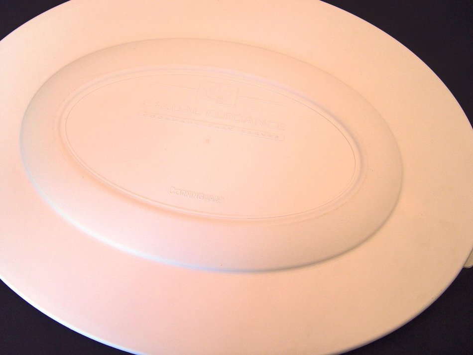 Corning Ware Corningware White Plastic LID Cover for Casual Elegance Oval Casserole Dish N2