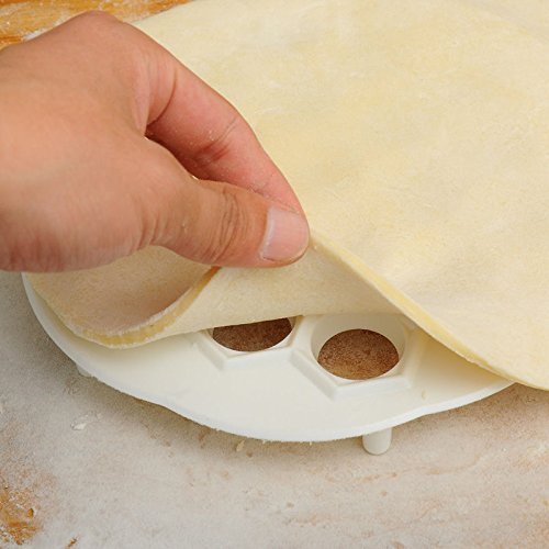 Dumpling Mold Maker Kitchen Dough Press Ravioli Making Mould DIY Maker GSE N7