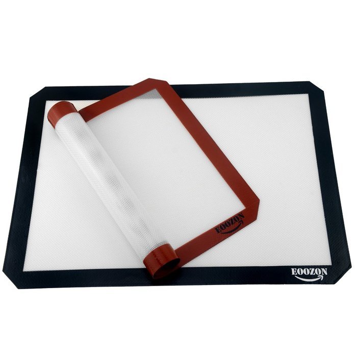 Silicone Baking Mat - 2 Pack (18x13" Black & 16.5x11.6" Red) - Eoozon