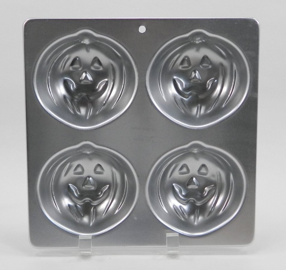 Wilton Little Pumpkins Shaped Baking Pan - 2105-9497 - 4 Pumpkins