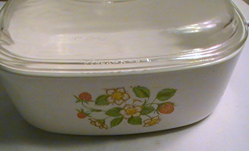 Corning Strawberry Sundae 1 1/2 Quart Casserole Dish with Lid