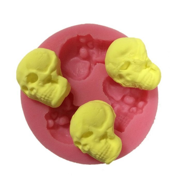 Yunko 3 Cavity Skull Halloween Candy Mold Silicone Mold Fondant Craft Molds DIY Cake Decorating