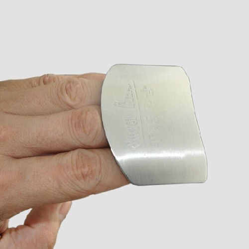 New Stainless Steel Kitchen Protector You Finger Hand Cut Vegetable Safety Tool N3
