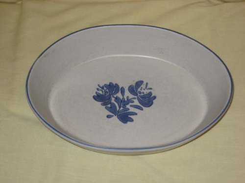 Vintage Pfaltzgraff Pottery YORKTOWNE 10 x 7 x 2 1/2 Inch Oval Casserole Baking Dish - USA