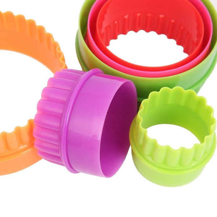 Cookie Cutter Two Sided Round Cookie Cutters and Biscuit Cutter Great Set of 6pc From La Cucina's Best, Premium... N3
