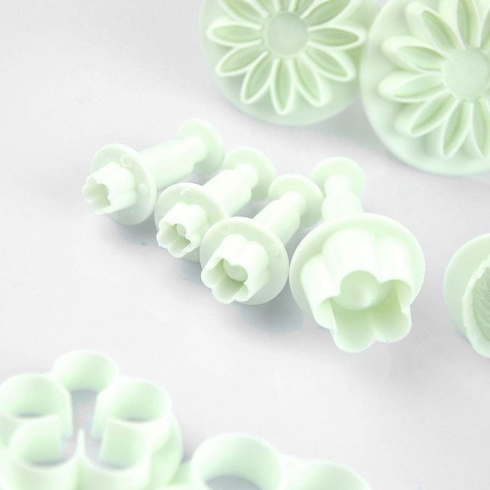 47pcs Cake Fondant Decoration Tools Mold Set Sugarcraft Icing Cutters Plungers N2