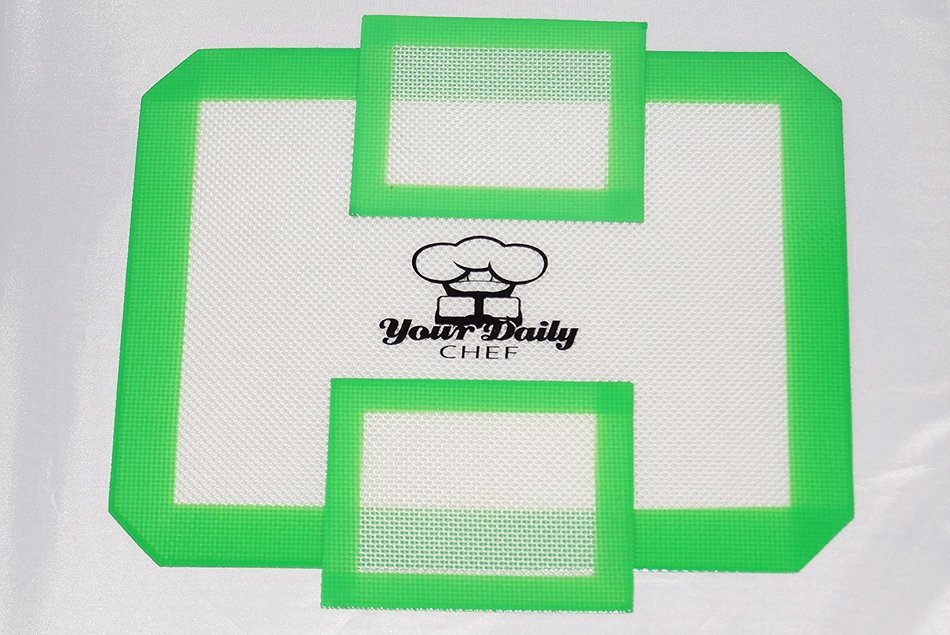 Your Daily Chef Non Stick Silicone Dab Mat Baking Cookie Sheet Set of 2,8.5 Inches X 11 Inches Green N9
