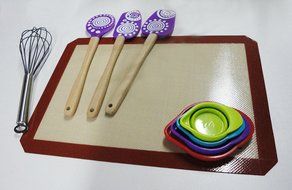 Baking set (9 piece): Set includes 3 silicone spatulas (purple), 1 nonstick silicone baking mat, 1 Silicone whisk... N4