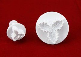 DGI MART 3 Cavities Cute Funny Guitar Shaped Ice Chocolate Sugar Cake Silicone Mini Cube Craft Fondant Mold Tray