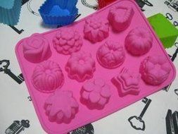 DGI MART Kitchen Party Use 12 Cavities Flowers Shape Chocolate Sugar Ice Cake Silicone Mini Cube Craft Fondant... N3