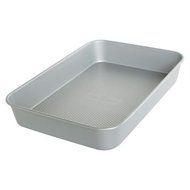 NEW Threshold 9 X 13 Cake Pan