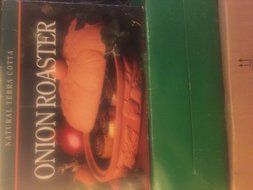 William Sonoma Terracotta Onion Roaster N2