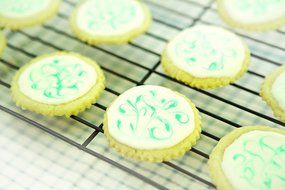 Fox Run Double Sided Crinkled Cookie Cutter Set, 7-Piece N3