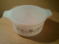 Vintage Dynaware Pyrorey - 1-1/2 Cup - Casserole - White with Brown Flowers