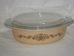 RARE - Vintage Pyrex Promotional Golden Rose Floral &amp; Tan Oval 2 1/2 Quart Casserole Baking Dish w/ Clear Lid
