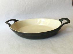 Staub Ceramic 32cm, 12.5" Oval Casserole Baking Dish, Black