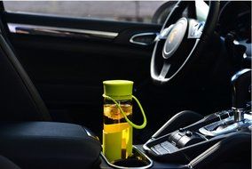 XDOBO 22Oz Pure BPA-Free Glass Water Bottle With Lid (black) N3