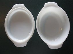 Vintage Anchor Hocking Fire King Milk Glass Casserole Covered Oval 1 1/2 Qt in Meadow Green