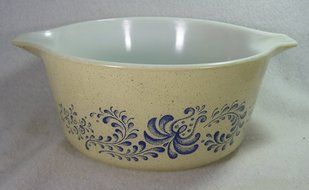 Pyrex Homestead Tan and Blue 1.5 Quart Cinderella Casserole, No Lid