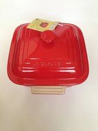Le Creuset Stoneware 3-quart Covered Square Casserole, Cherry 15-08 N3
