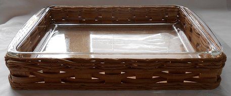 Corning Pyrex 4 Qt Baking Dish with Carrier 13-1/2 X 9 X 2