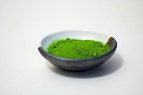 Yuve - Ceremonial Matcha Green Tea Powder - Ultra Premium Ceremonial Grade - 30g Tin [1.06oz] N4
