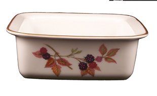 Royal Worcester Eveham Gold 8" Sq Baker