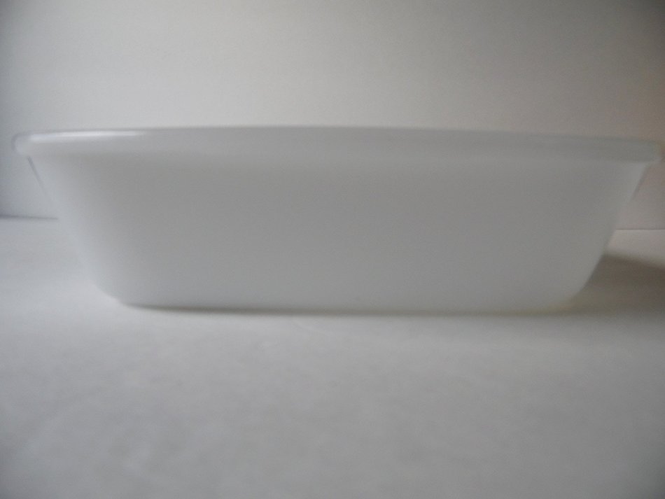 Glasbake 263 Yellow Daisy 2 1/2 Quart Milkwhite Oblong Casserole Ovenware Glass Dish N4