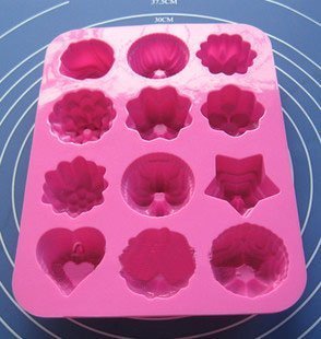 DGI MART Kitchen Party Use 12 Cavities Flowers Shape Chocolate Sugar Ice Cake Silicone Mini Cube Craft Fondant... N2