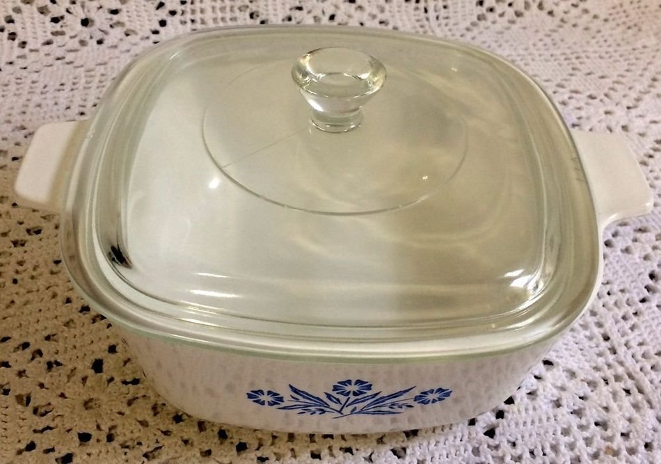 Vintage Corningware Cornflower Blue 1.5 QT Casserole w Lid P-1 1/2- B N3