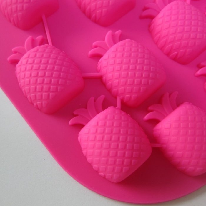 Lariy 12 Holes Creative Kitchen DIY Pineapple Chocolates Cakes Mold Silicone Mould N4