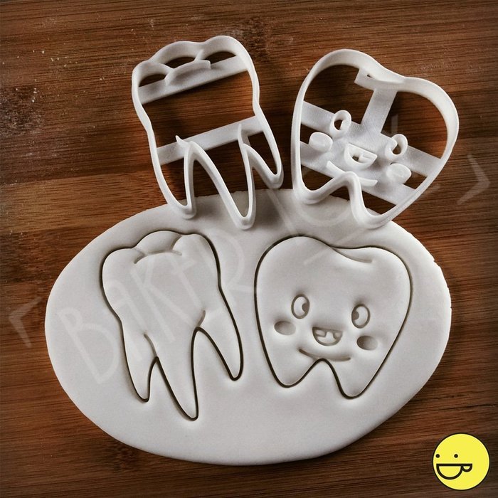 SET: Realistic and Cute Smiley Tooth Cookie Cutters