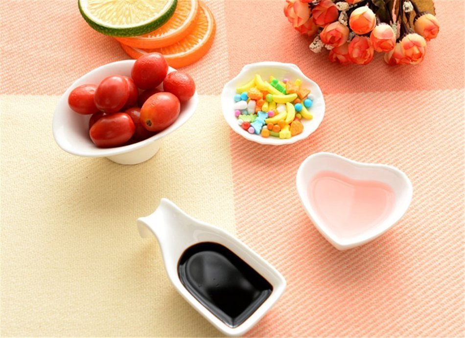 Elufly White Porcelain Mini Heart Dish 3'' Set of 2-8 (4) N2