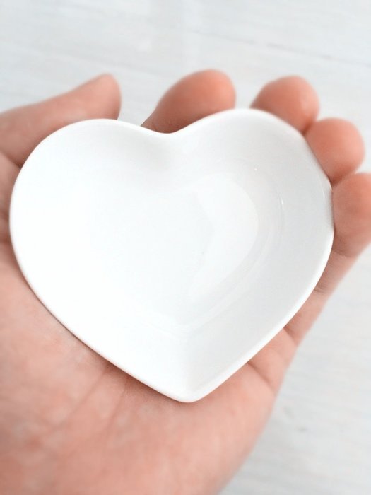 Elufly White Porcelain Mini Heart Dish 3'' Set of 2-8 (4) N7