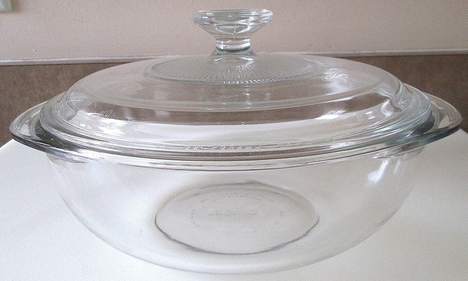 Pyrex 2 Qt Clear Glass Covered Casserole with Knob Lid