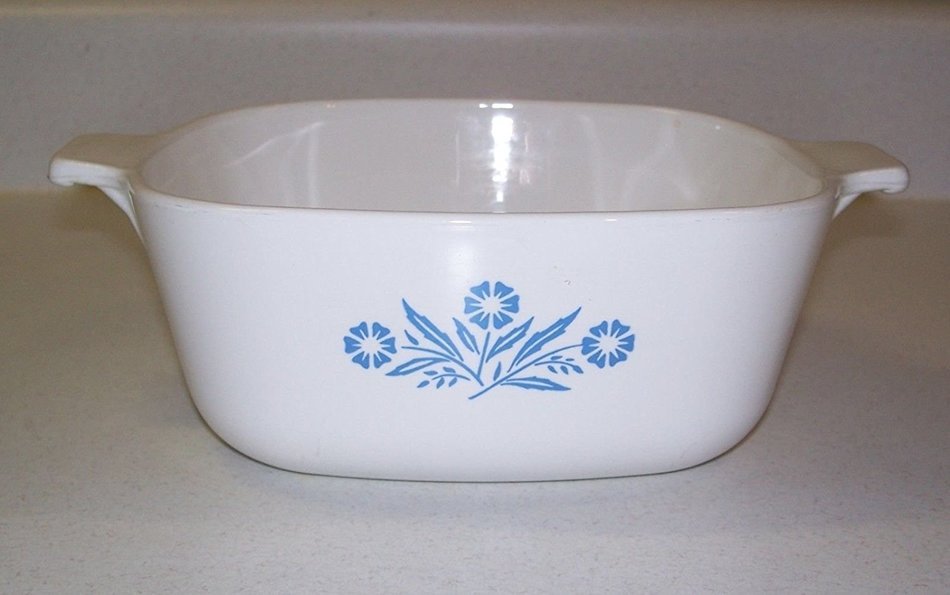 Vintage Corning Ware Blue Cornflower 1.5 Qt Casserole P-1.5-B
