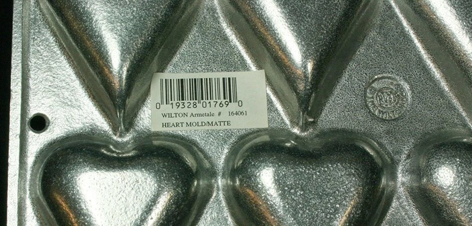 Wilton Armetale Heart Mold/Matte "Gimmee A Bake" #164061 N2