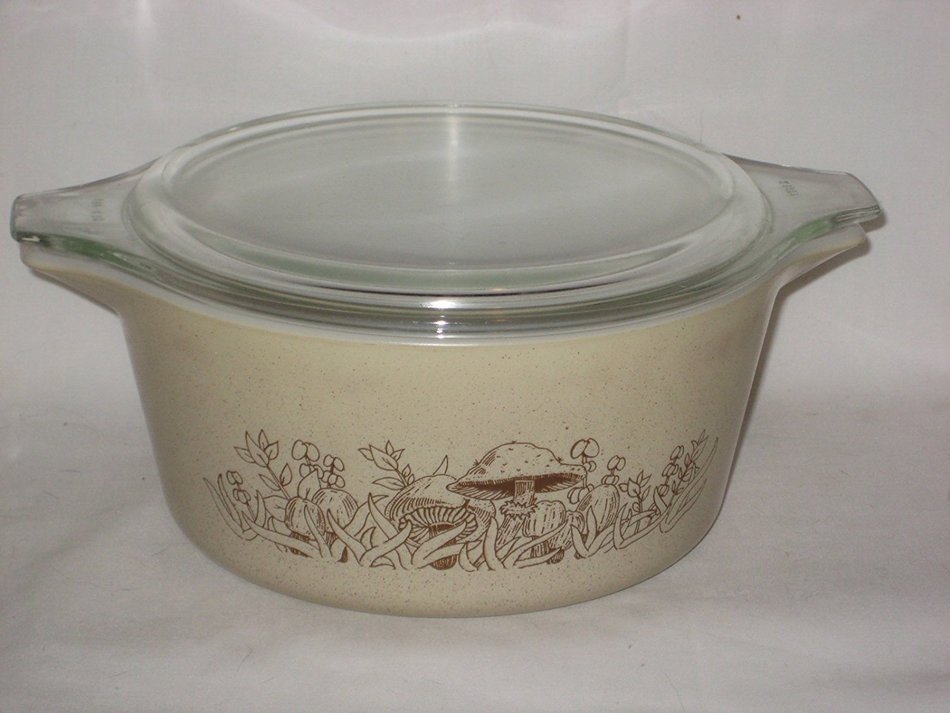 Vintage 1980's Pyrex Forest Fancies Beige w/ Mushrooms 1 1/2 Quart Casserole Baking Dish